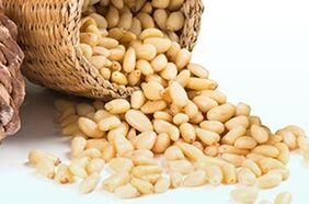 جوز الأرز للسلطة